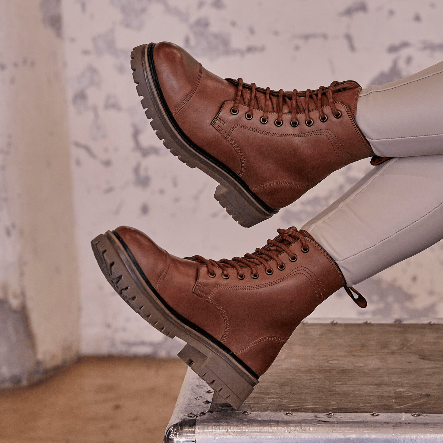 
                  
                    DINCKLEY / CONKER DISTRESSED-Womens Footwear | LANX Proper Men's Shoes
                  
                